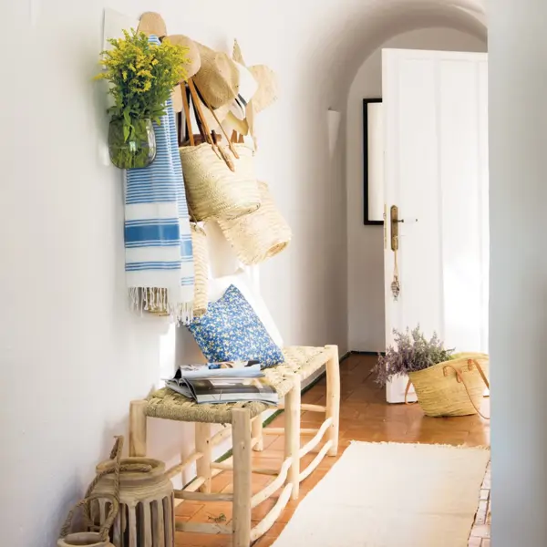 Quien tiene un sombrero de paja en casa, tiene un tesoro: 9 ideas de estilistas para decorar tu casa