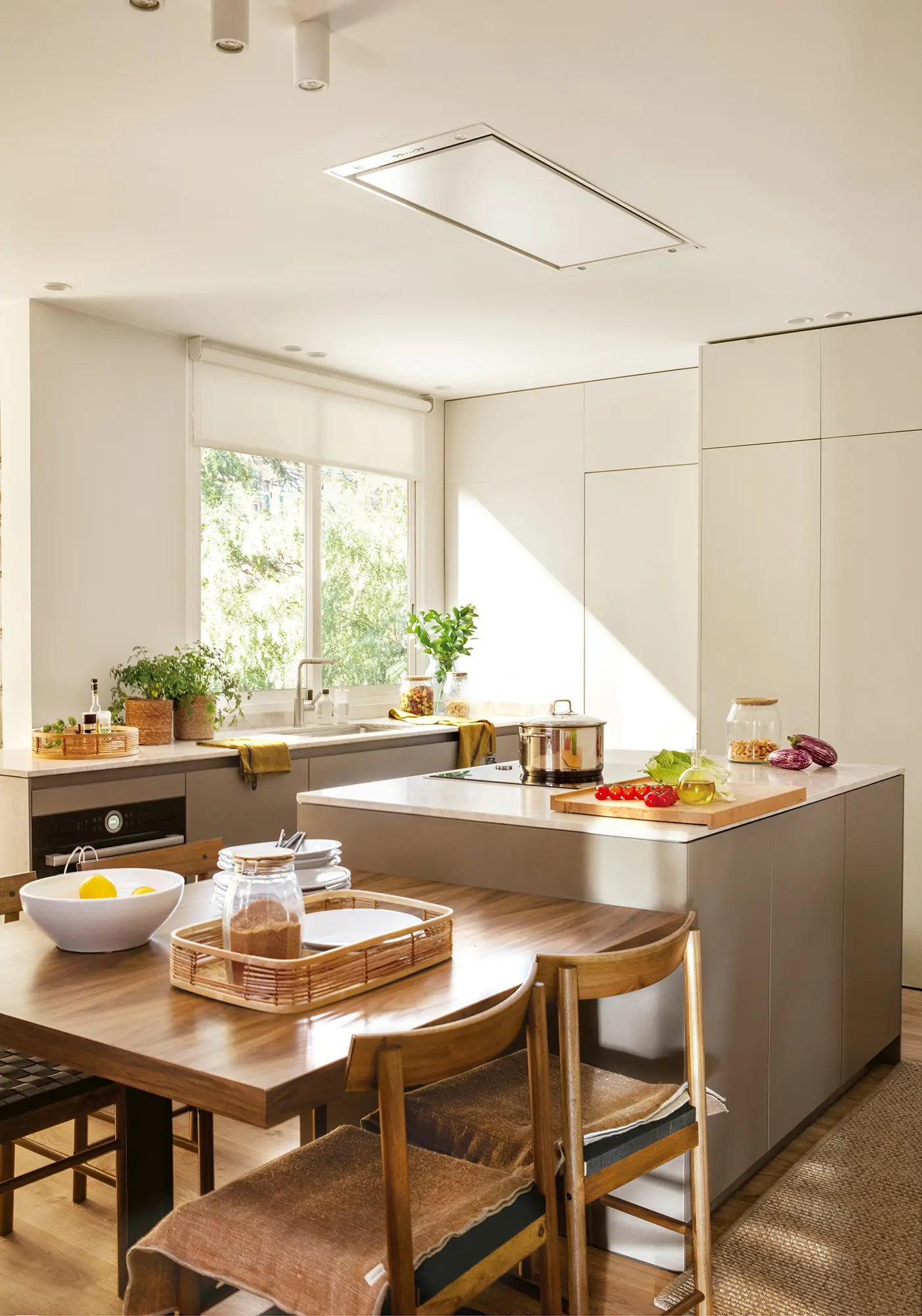 Cocina pequeña con isla