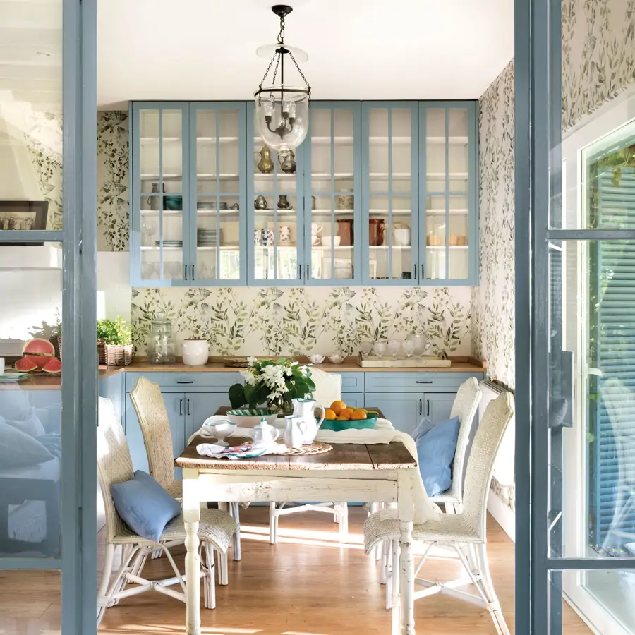muebles-de-cocina-pintados-en-azul-00527794