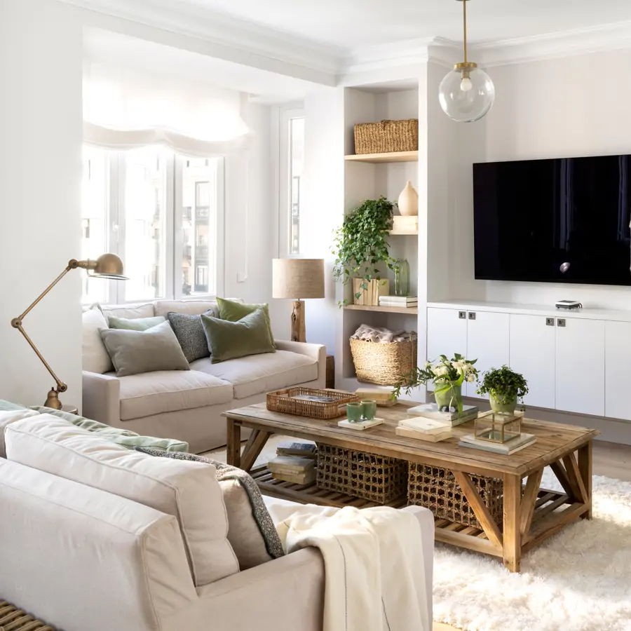 salon-con-mueble-tv-con-puertas-00531760 O