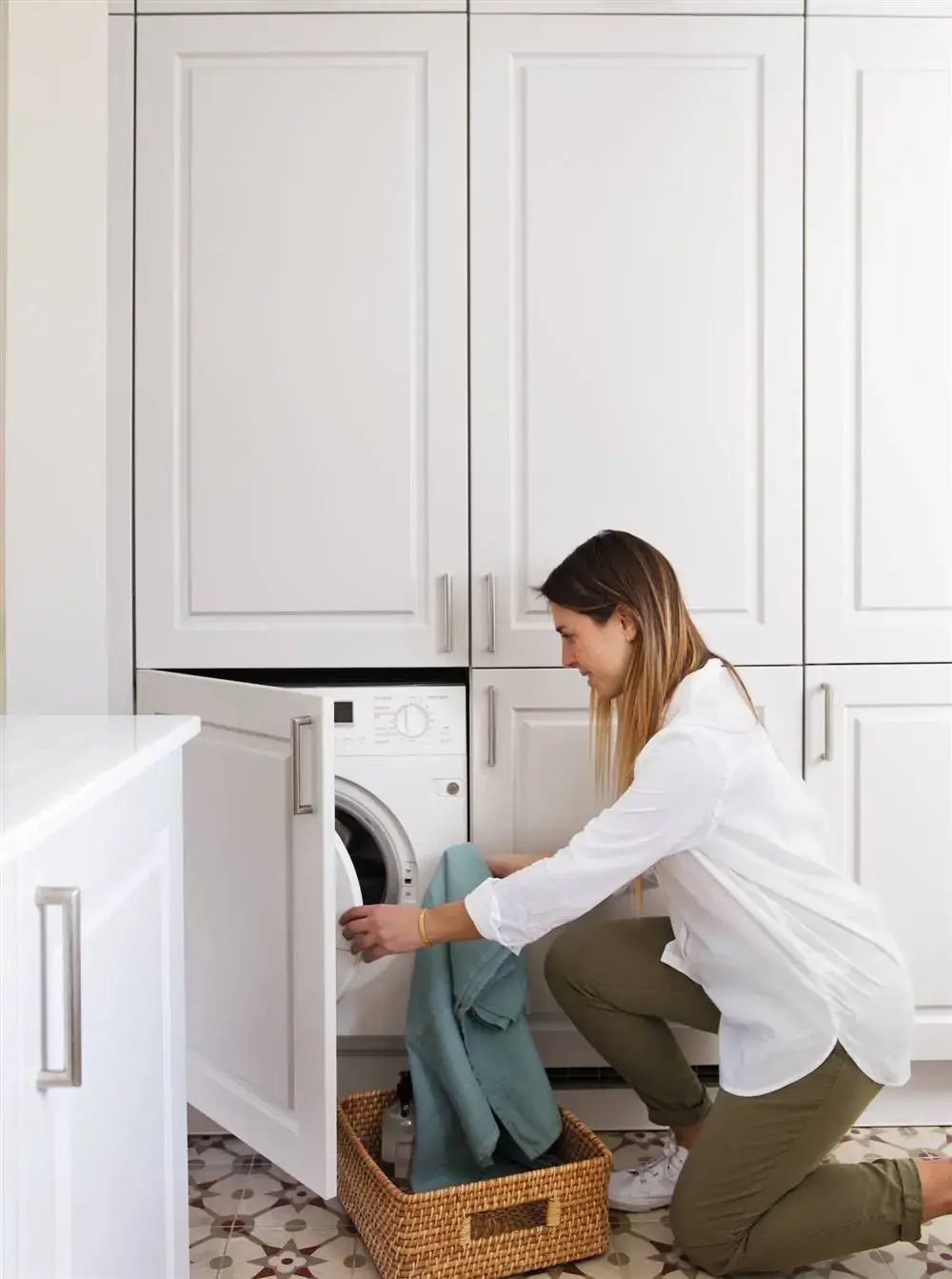 toma nota de estas 4 ideas para colocar la lavadora en espacios reducidos 1157ee9d 250410095339