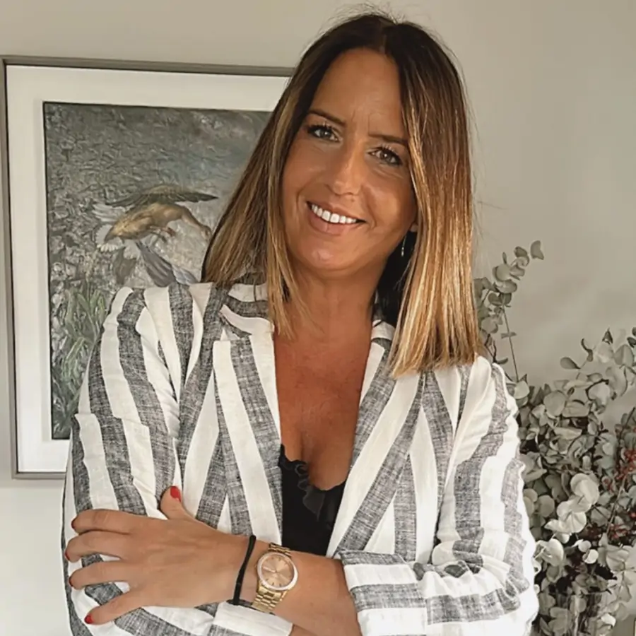 LUCÍA LIPPERHEIDE
