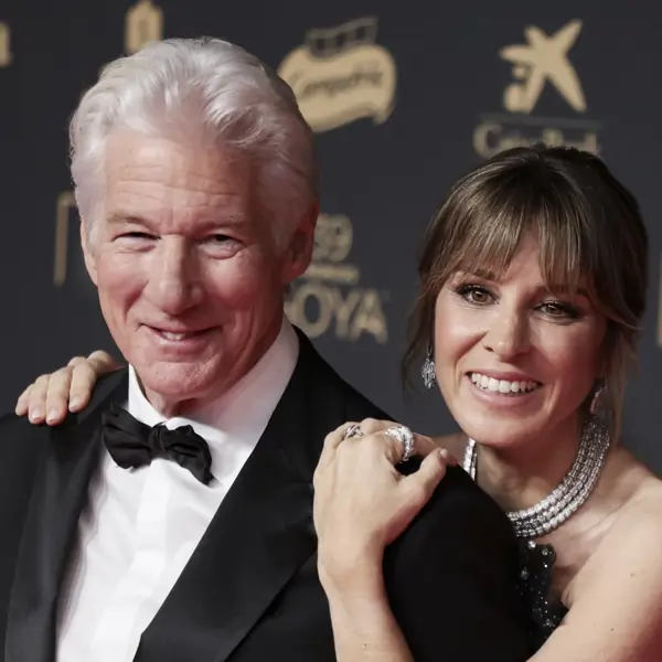 La gran idea de Richard Gere y Alejandra Silva para decorar la entrada de su casa en La Moraleja