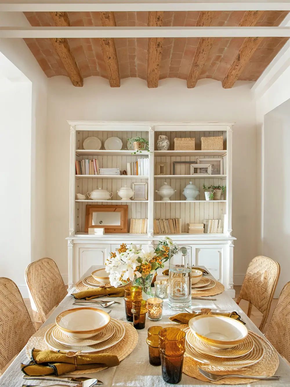 0008538 comedor vitrina natural duralex vasos vigas vajilla rústica