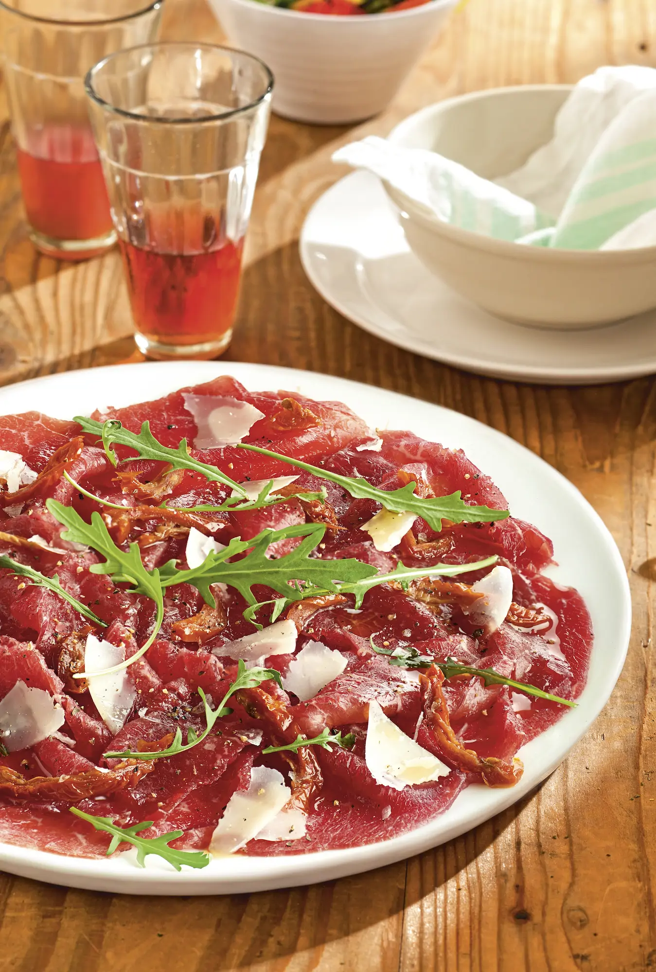 recetas fáciles y rápidas Carpaccio de ternera con ru´cula y tomates secos