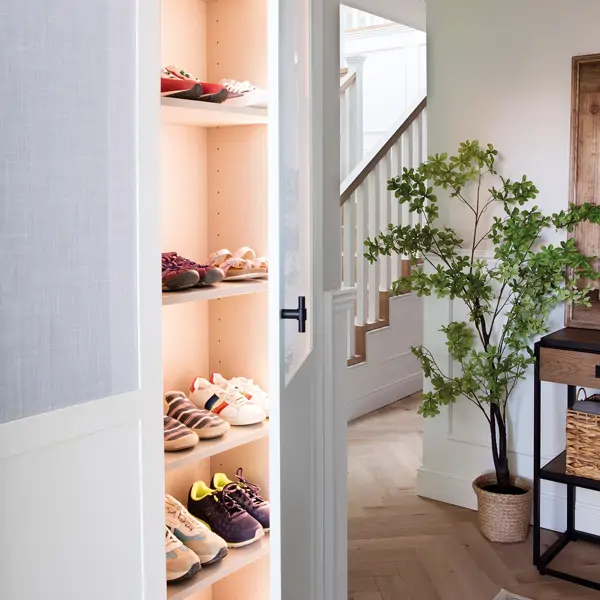 Ha llegado a IKEA la alternativa al zapatero más bonita que hemos visto en 82 años: en tendencia, práctico y acogedor