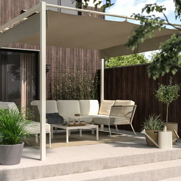 Es oficial: la pérgola Hammarön de IKEA será este verano la estrella de las terrazas más elegantes y lujosas