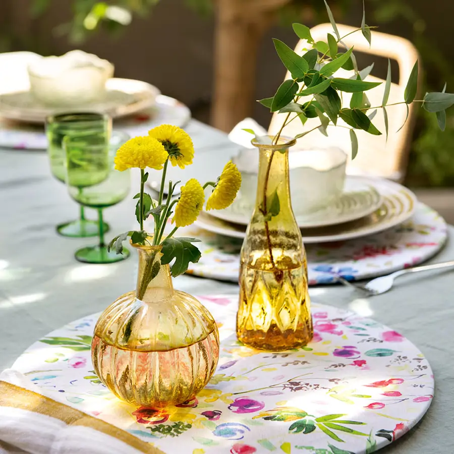 mesa jardin detalle jarrones 