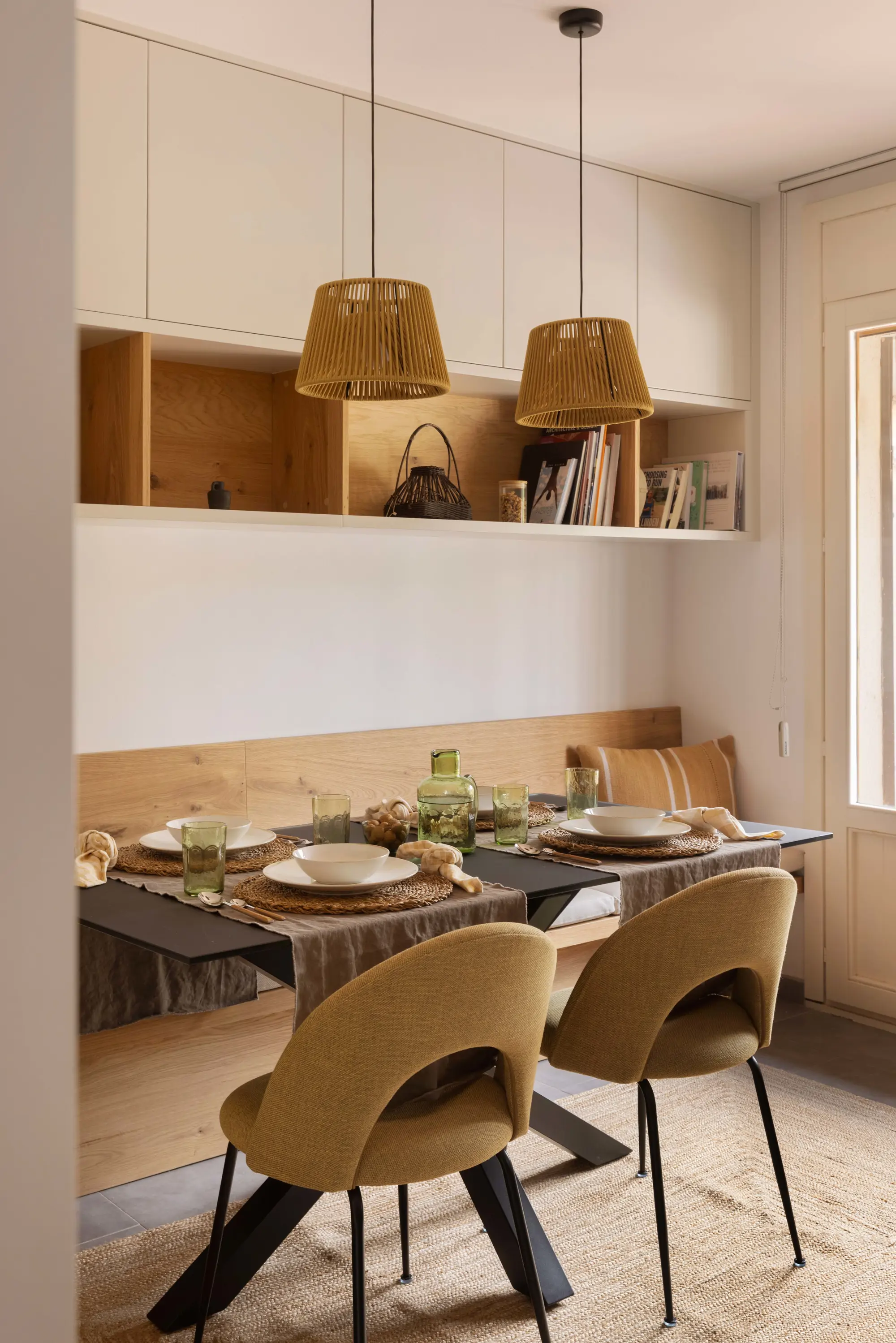 Comedor con banco corrido proyecto de Strada Interiors