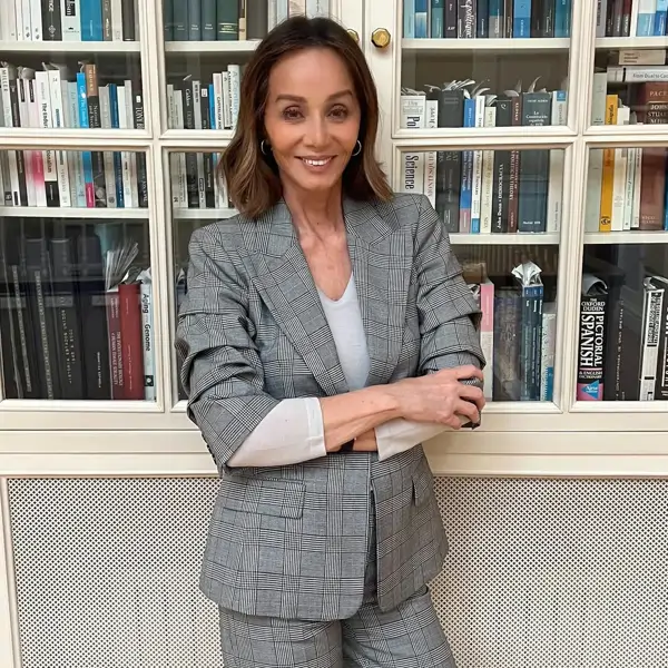 Isabel Preysler (74 años): "Mi casa siempre huele bien gracias a un aceite para lámparas con estos dos ingredientes. Su aroma es agradable y fresco"