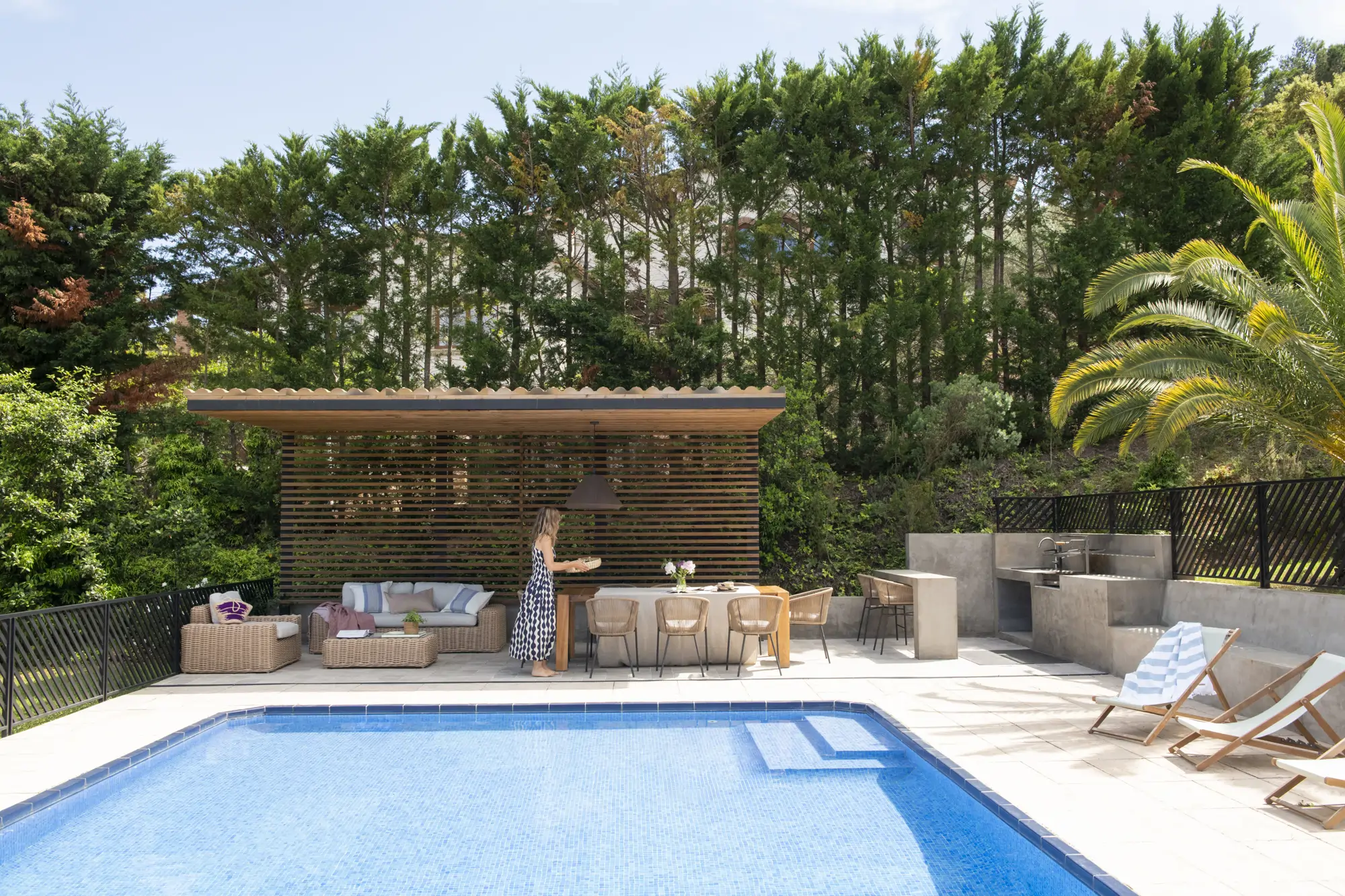 El porche y la piscina: vida al aire libre todo el año