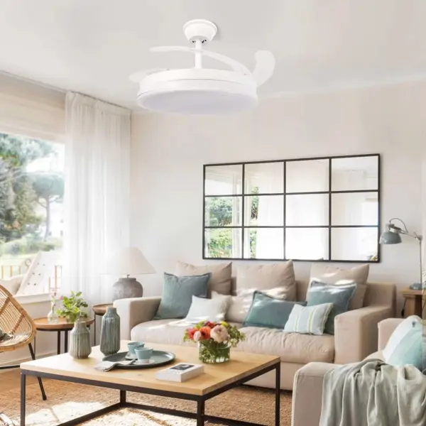 Adiós al calor este verano: encontramos (por 37€) el ventilador “tipo lámpara” más elegante y discreto, ideal para pisos pequeños