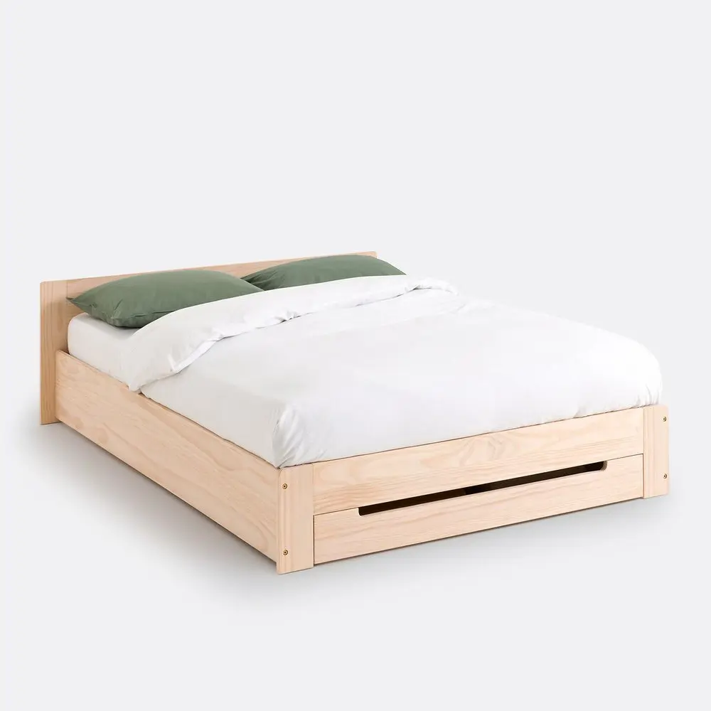 Cama Crawley