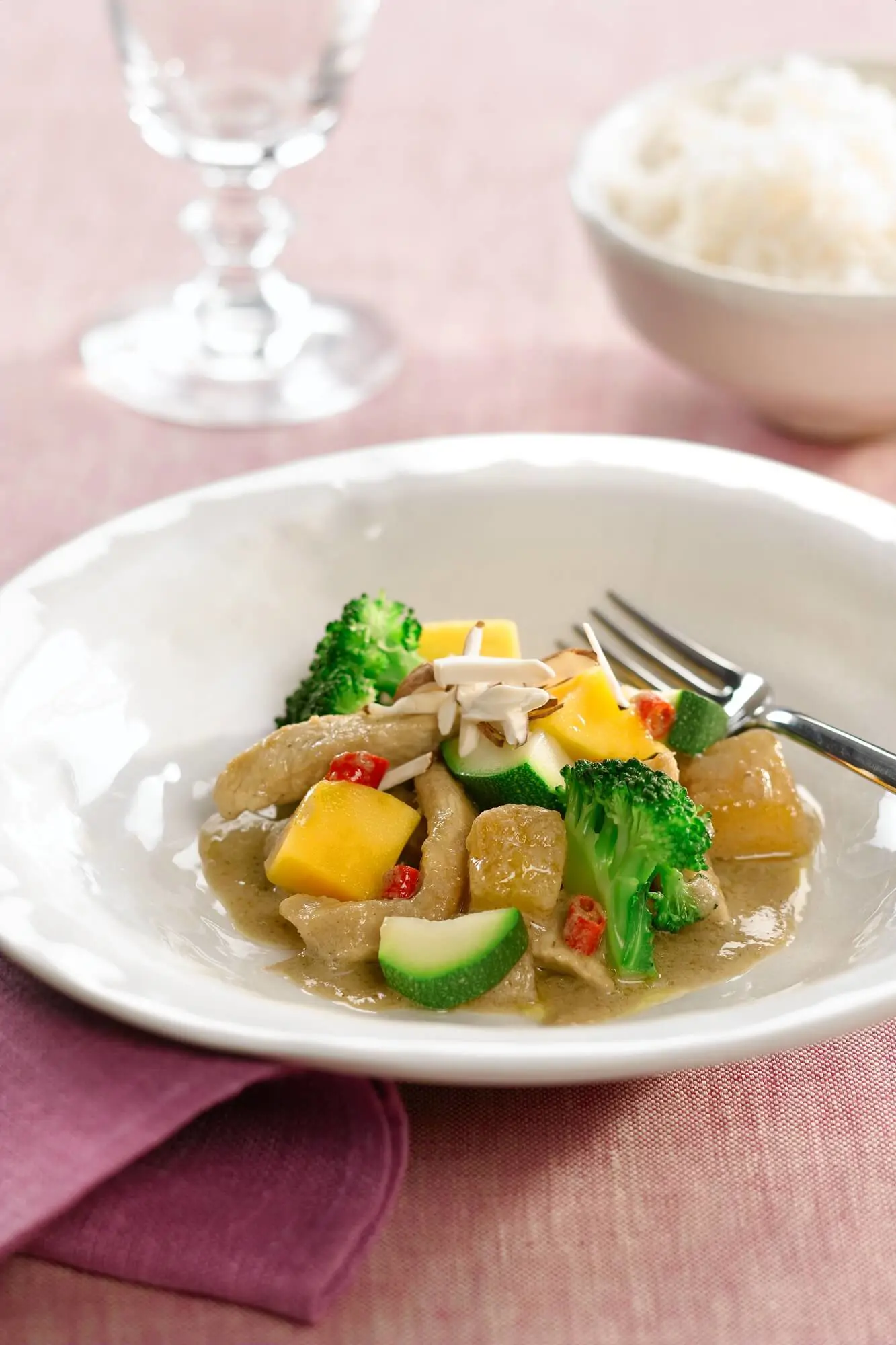 recetas con brócoli pollo al curry con mango