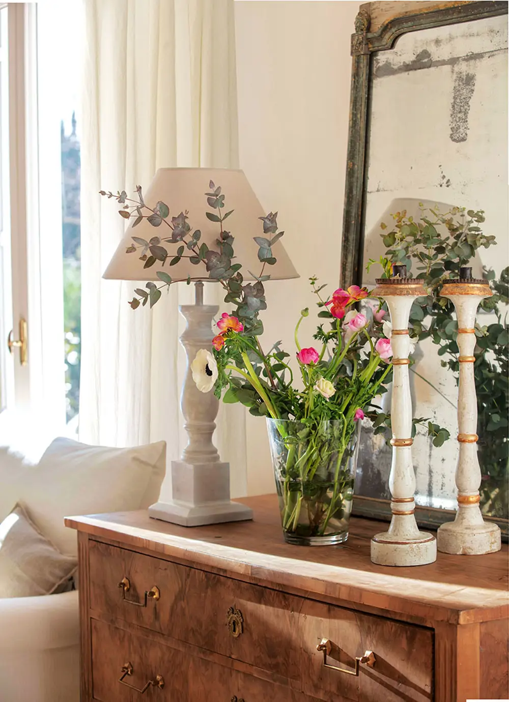 comoda flores espejo candelabro