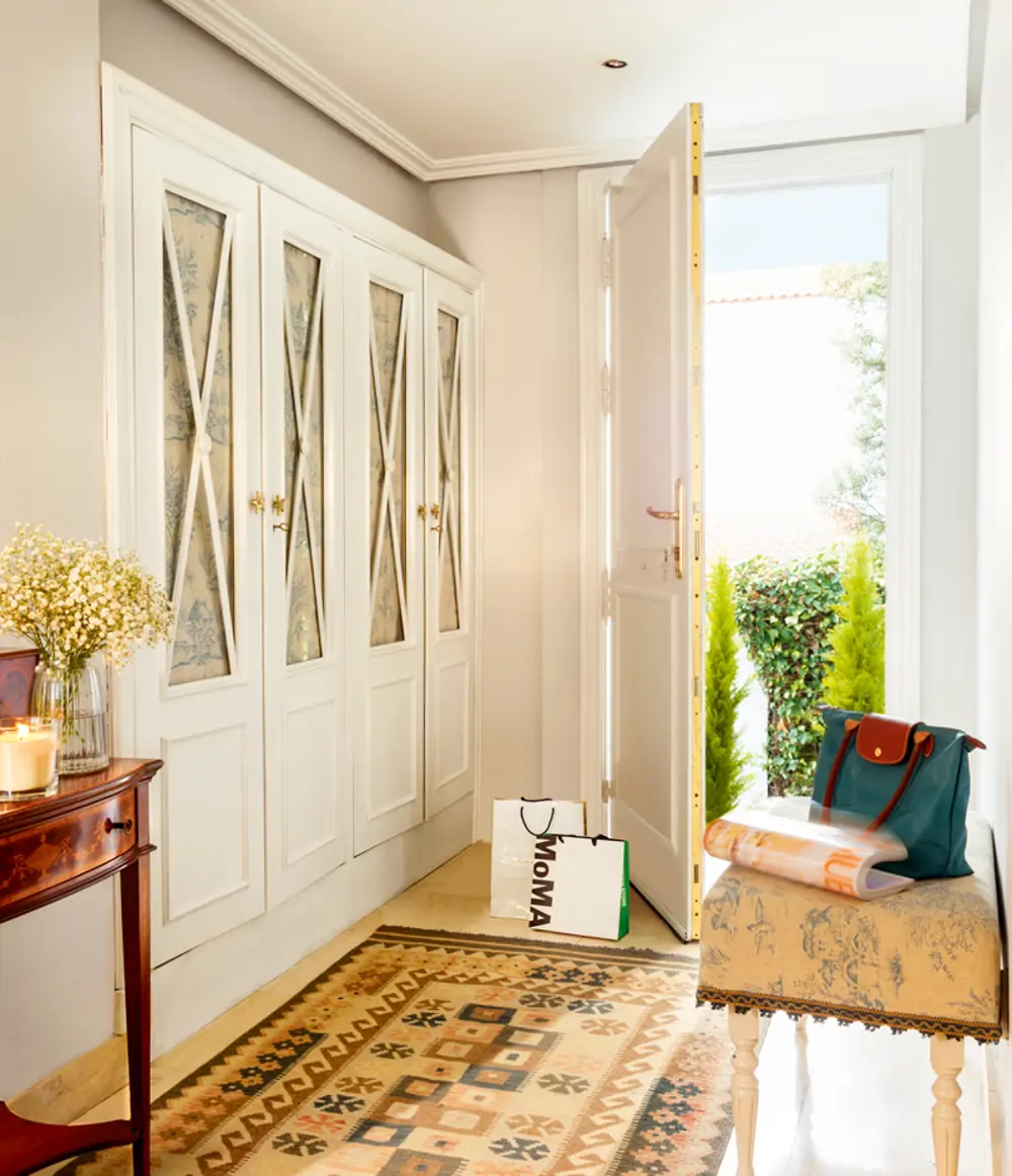 El experto en Feng Shui nos da tres soluciones para que la puerta del baño no esté justo enfrente de la puerta de entrada de la casa