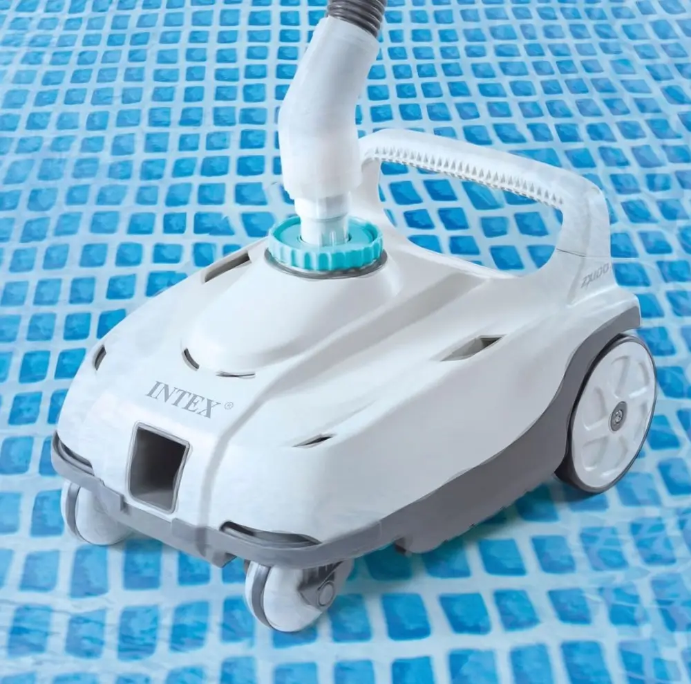 El limpiafondos automático de INTEX