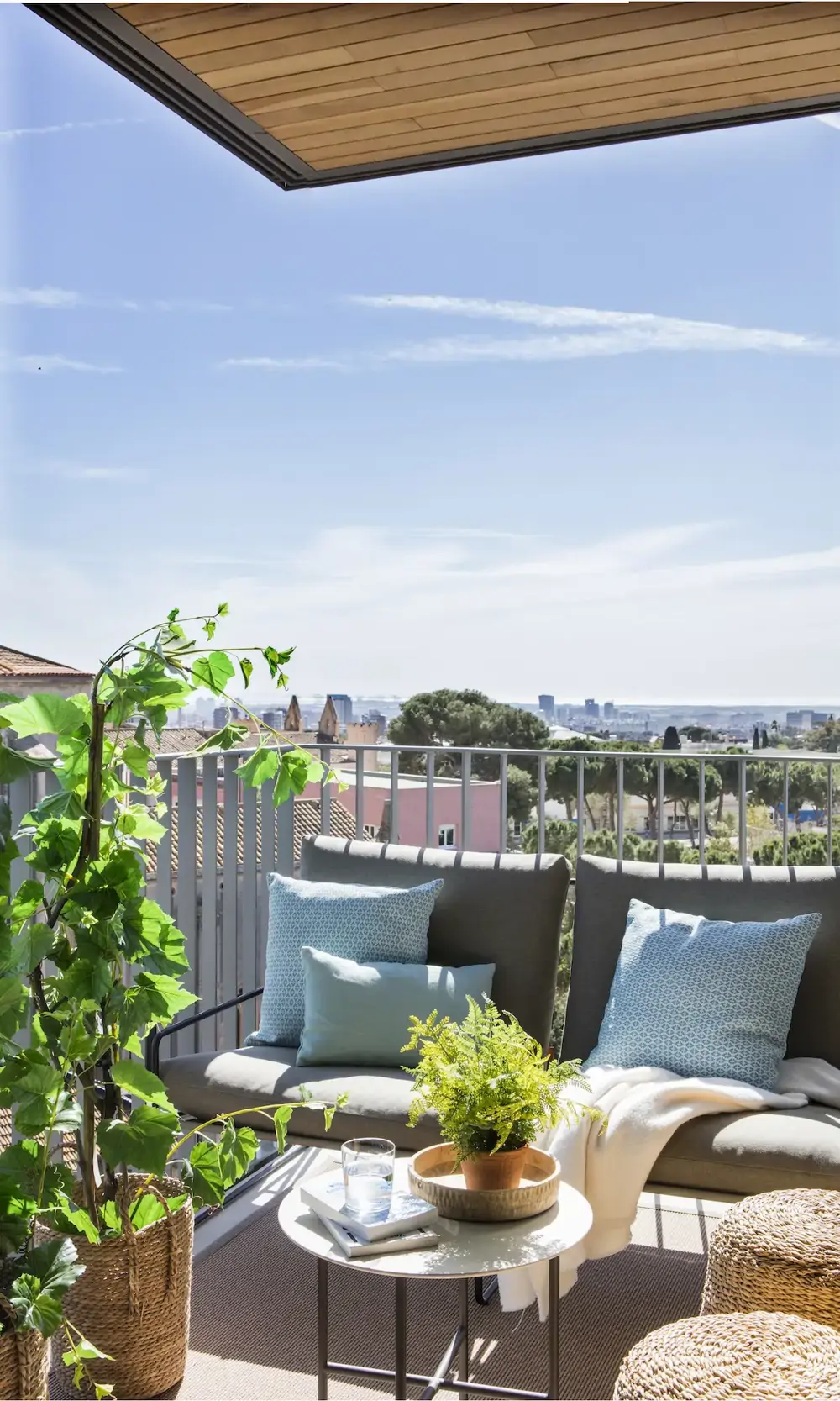 terraza pequena 00572377 b181667a 250613120457