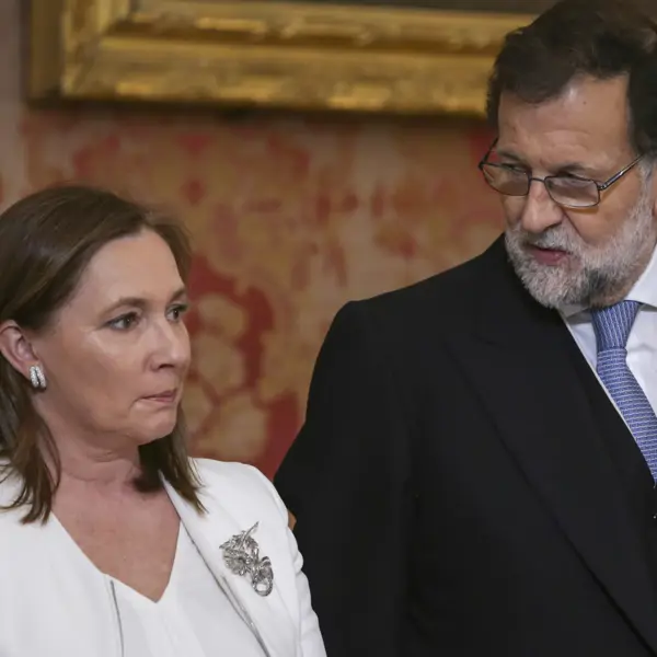 Pilar Cernuda, escritora: "Elvira Fernández, mujer de Mariano Rajoy, dio su toque personal a la zona familiar de la Moncloa, eligiendo los muebles que le parecían más apropiados"