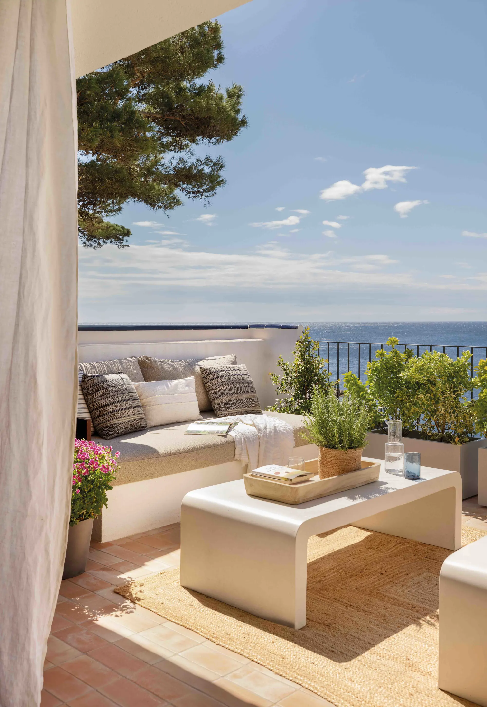 00592067 balcon sofa obra banco moderno pequeño
