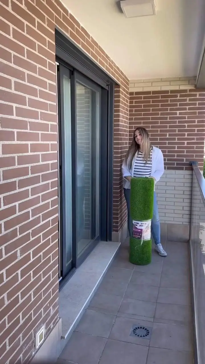 Antes: un balcón vacío y desaprovechado