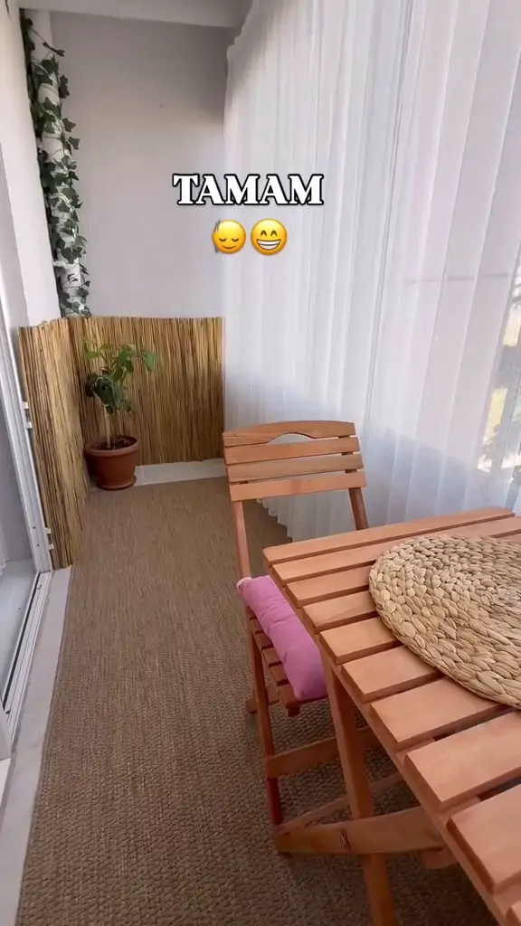 Después: un balcón pequeño íntimo, acogedor y práctico
