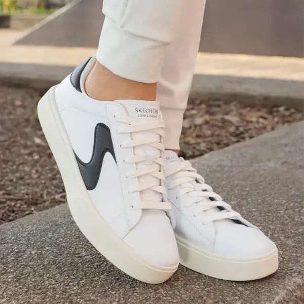 12 zapatillas Skechers "baratísimas" (desde 33€): son cómodas, elegantes e ideales para viajar y hacer turismo este verano