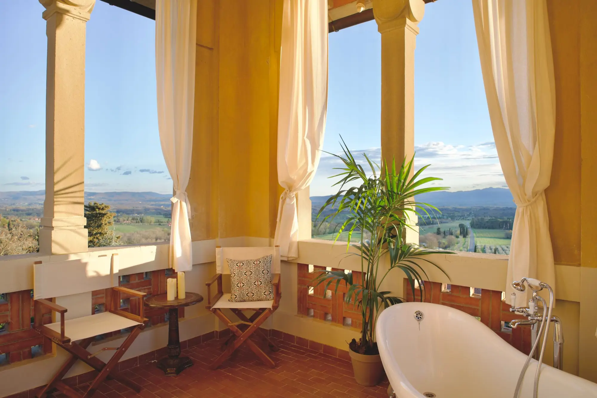Después: un baño con una panorámica increíble