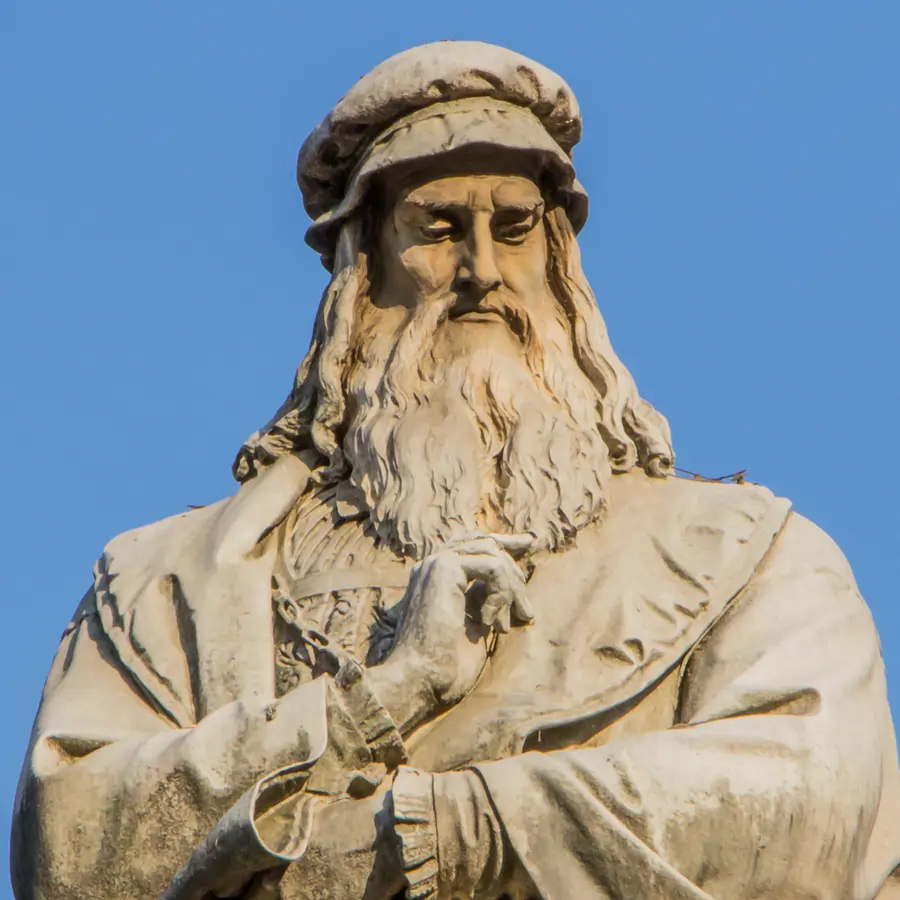 Estatua leonardo da vinci