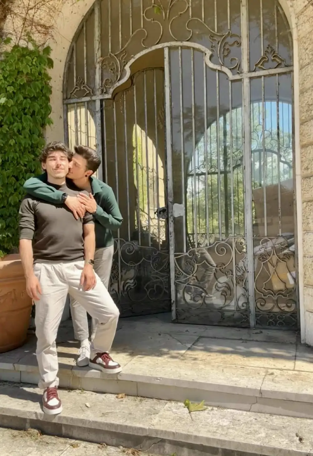 Jordan y Emanuele, una pareja joven de reformadores