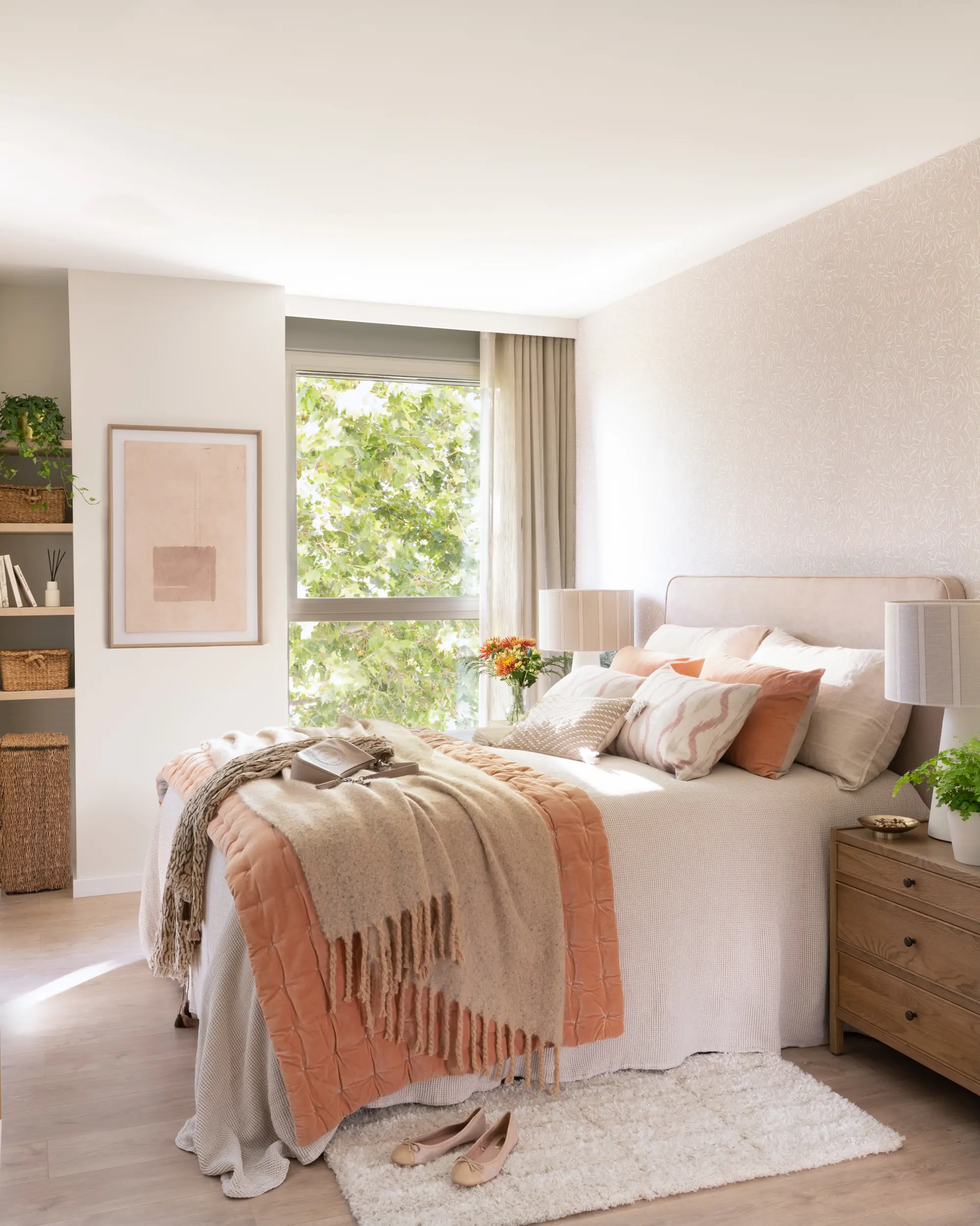 El dormitorio principal: una suite que invita al descanso