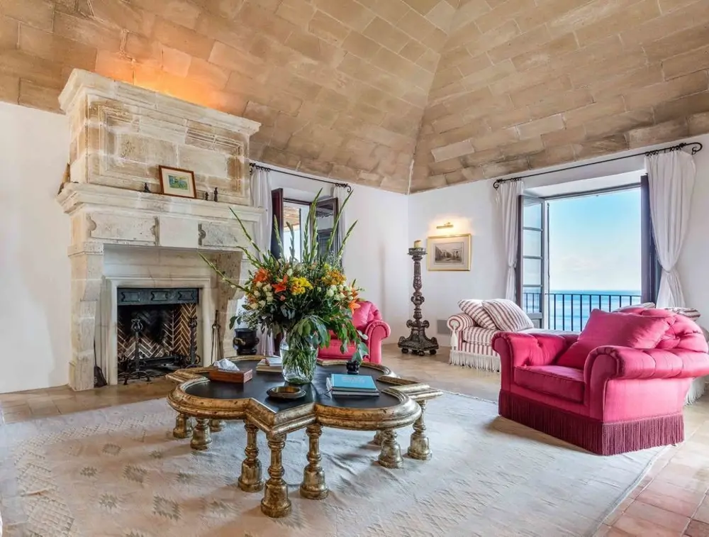 Salón de la casa de Michael Douglas en Mallorca