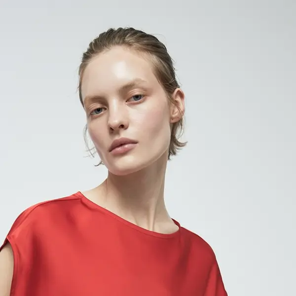Si tuviera 60 años, llevaría estos 5 vestidos de Sfera para tener una imagen juvenil sin renunciar al estilo (desde 17€)