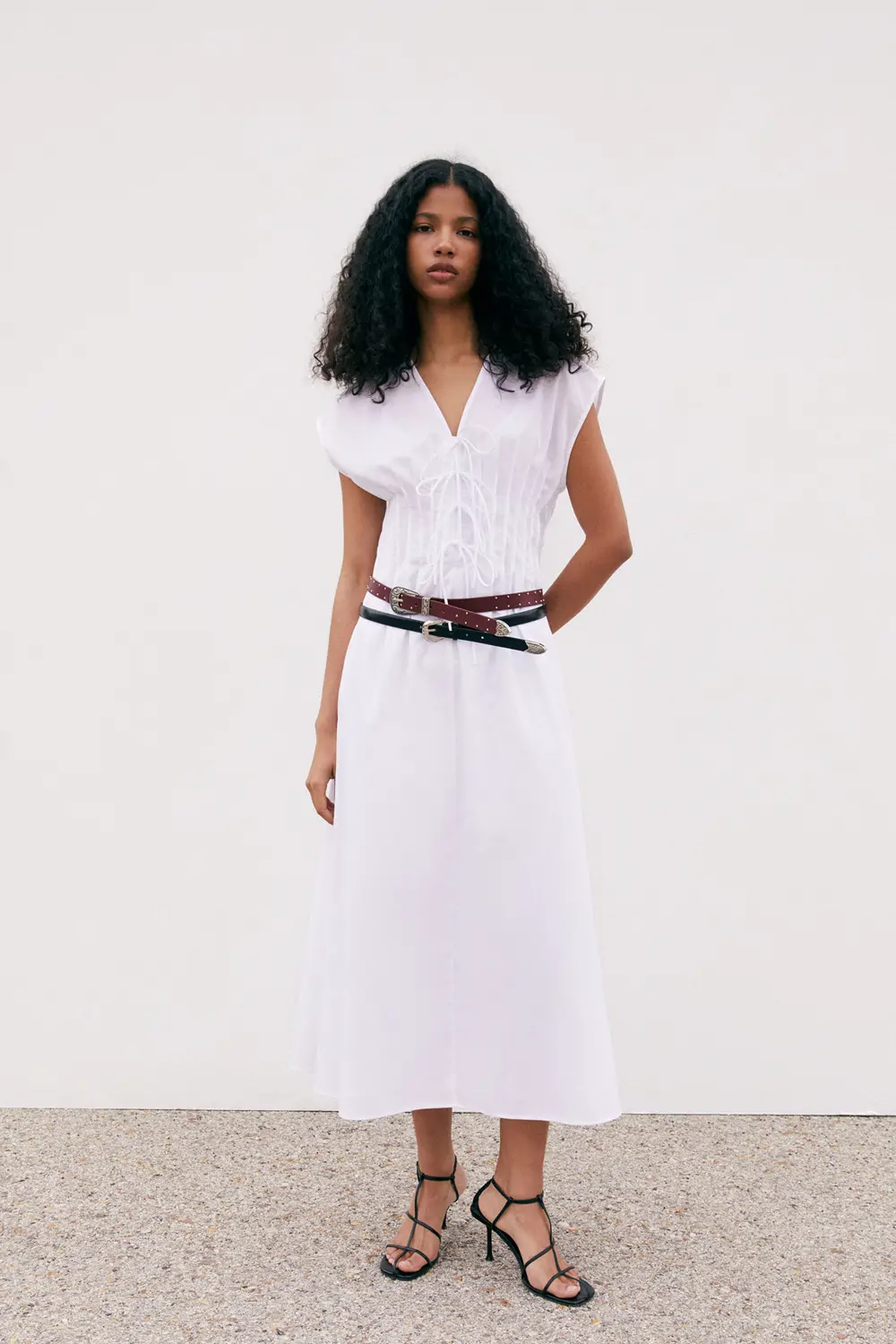 vestido blanco fruncido lazos sfera