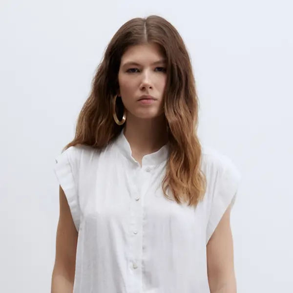 Si tuviera 60 años, llevaría estos 7 vestidos de Sfera para tener una imagen juvenil sin renunciar al estilo (desde 17€)