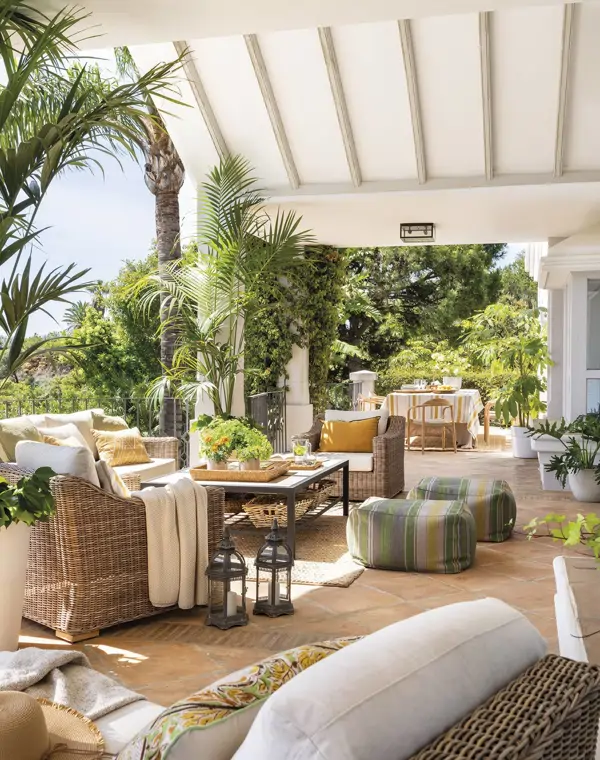 Magda Martínez, estilista de El Mueble: " Si tienes una terraza anticuada puedes transformarla por menos de 90€ con estos pequeños cambios"