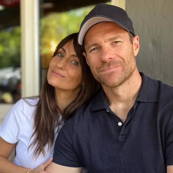 Así es la nueva mansión de lujo de Xabi Alonso y Nagore Aranburu en Madrid: con 5 plantas, 1.000 metros cuadrados, piscina, sala de cine y mucha luz natural en todas las estancias