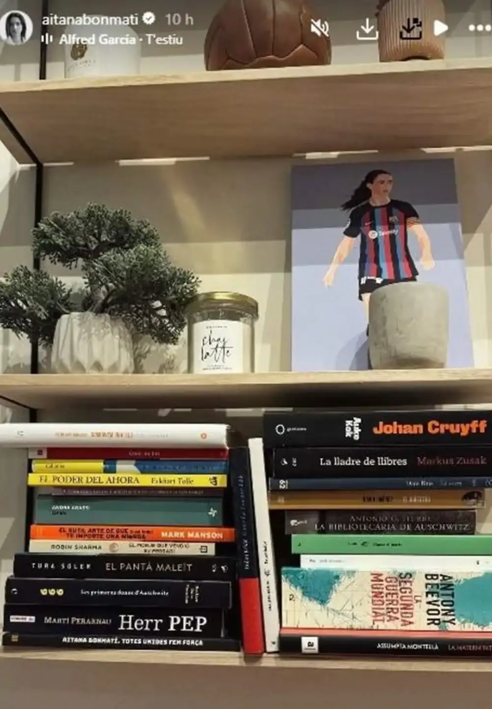 La futbolista ha confesado ser una gran apasionada de la lectura