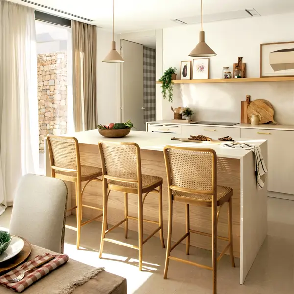 La mejor iluminación para una cocina pequeña: este es el tipo de luces que recomiendan los diseñadores para que parezca más grande