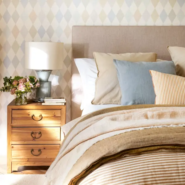 Pía Capdevila, interiorista: "¡Tira esa funda nórdica viejuna! Los textiles gastados y desfasados arruinarán el interiorismo de tu dormitorio"