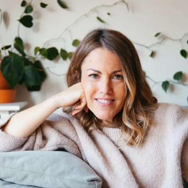 Natalia Sáez, experta en plantas: "El error más común con la Poinsettia es querer cuidarla demasiado"