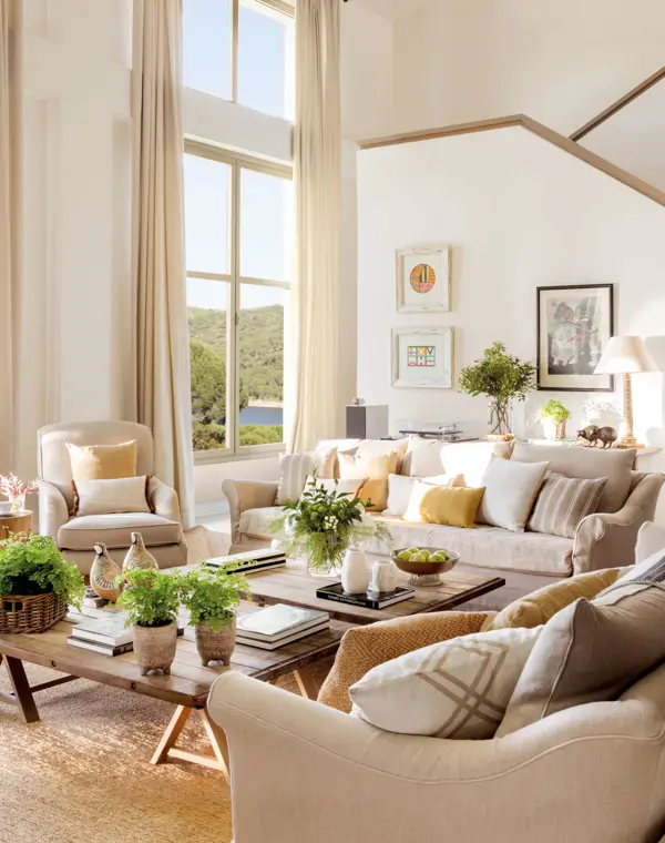 Alberto Torres, interiorista: "El reto de las casas españolas en 2026 es vivir más con menos fomentando el bienestar emocional"