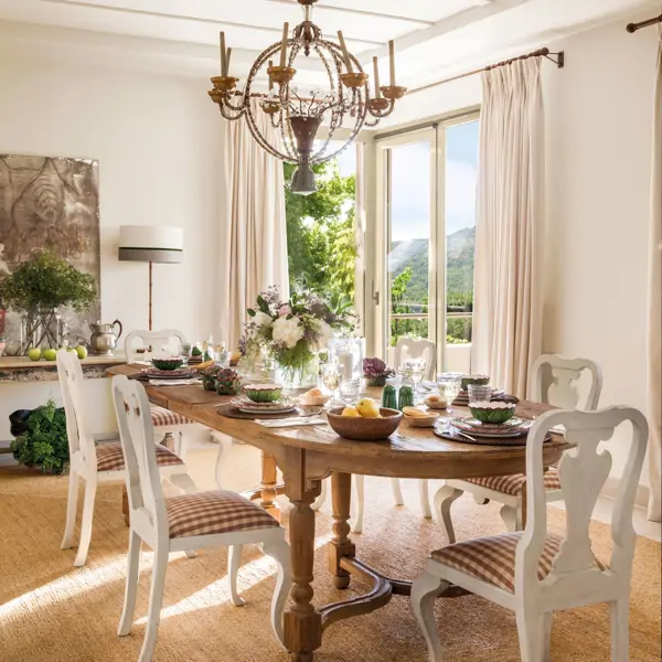 Carlos Rubio, interiorista: "A los 65 años, la casa no tiene por qué parecer una residencia geriátrica; uno puede envejecer con estilo"