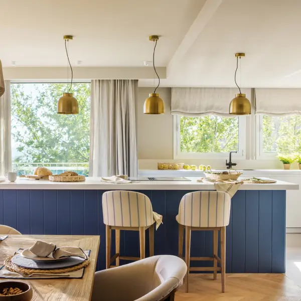 Cocinas en azul bajo cero: la tendencia de Pinterest que nos encanta para empezar el a&ntilde;o