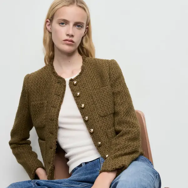 Las mejores rebajas de Mango: jers&eacute;is, blusas y chaquetas de punto en los que S&Iacute; merece la pena invertir