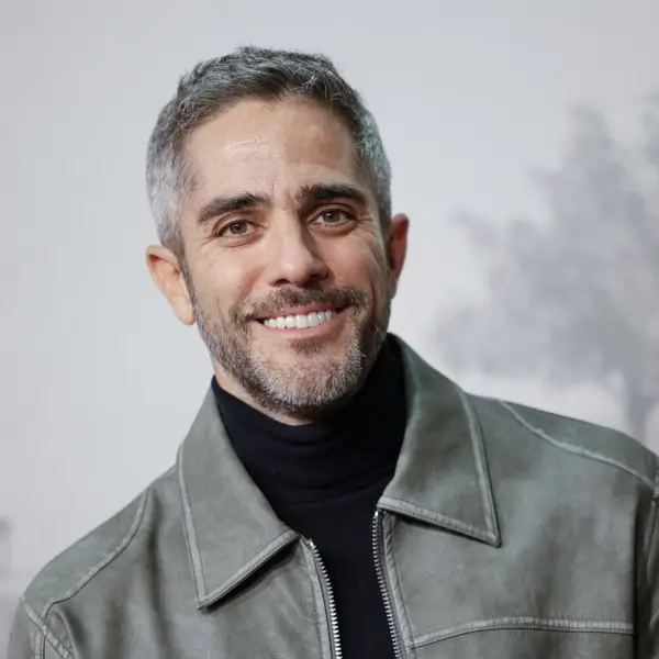 As&iacute; da vida Roberto Leal a la pared de su cocina office con una idea decorativa muy f&aacute;cil