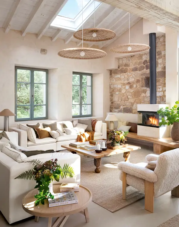 Esta casa antigua en Cantabria tiene una piscina en el sal&oacute;n y 26 camas: &iexcl;desc&uacute;brela!