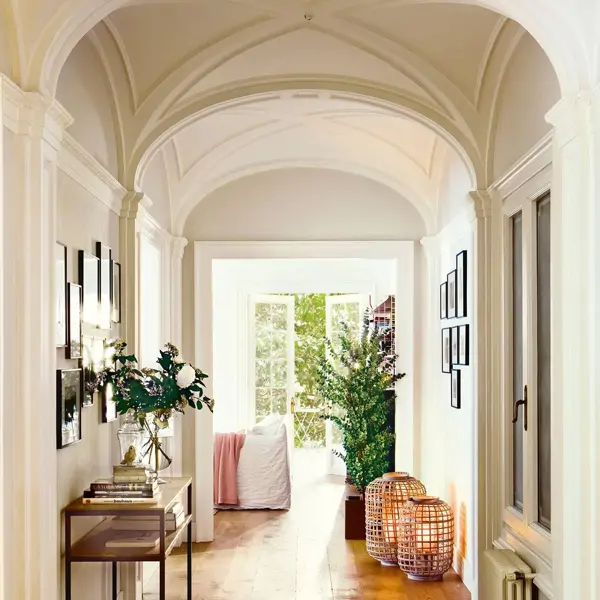 Paredes decoradas con zócalos, molduras y perfiles - El Mueble