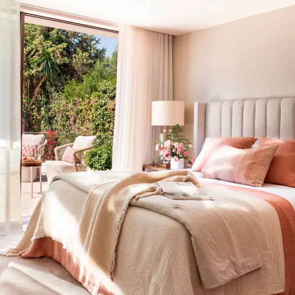 Frescos, alegres, luminosos y muy ordenados: así son los 15 dormitorios de El Mueble para esta primavera
