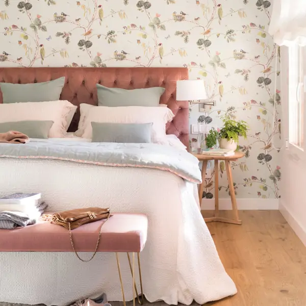 Claves del cabecero de la cama como elemento decorativo y arquitectónico del dormitorio, según la arquitecta Patri Villasante